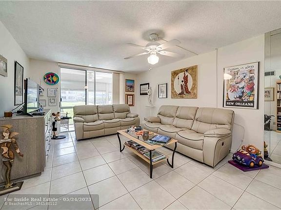 3rd image of 9800 N Hollybrook Lake Dr APT 108