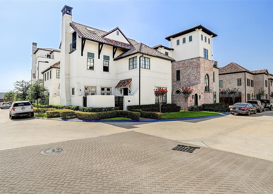 1st image of 1131 Mosaico Ln
