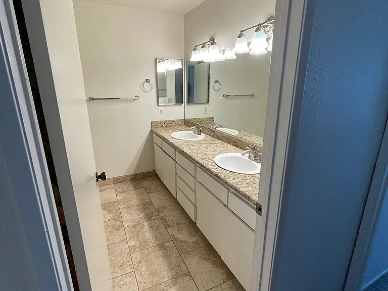 900 W Sierra Madre Ave #33 — Photo 17