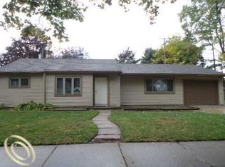 5834 Daniels St, Taylor, MI 48180