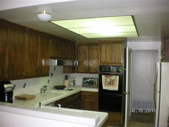 5th image of 2323 Oxford Ave