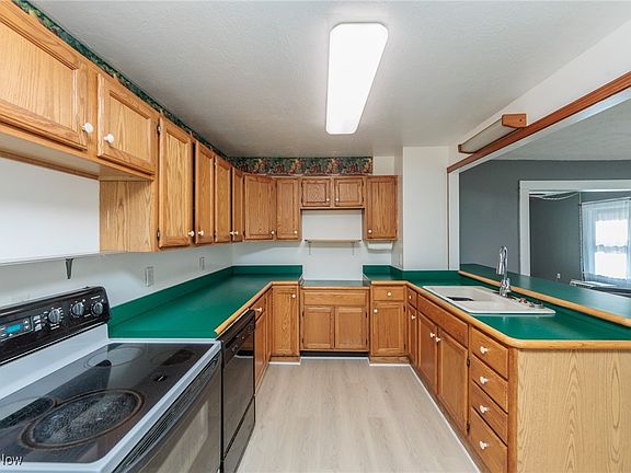 5th image of 886 Archer Rd