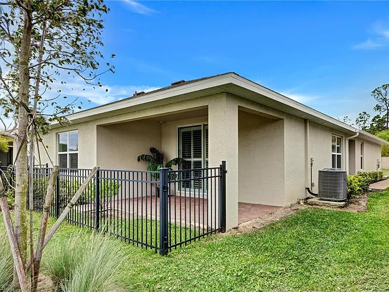 20462 Plumwood Loop — Photo 21