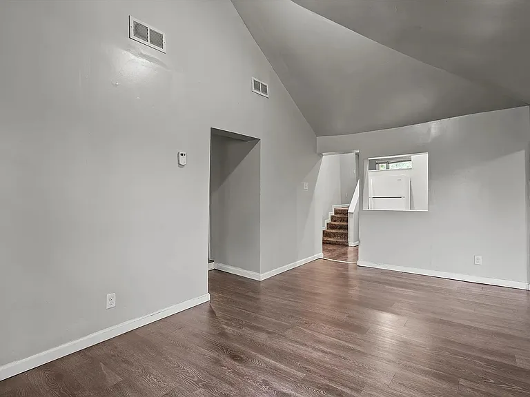 2568 W 19th Pl — Photo 14