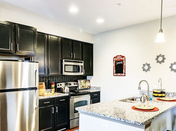 120 E 61st St #2F4E264F7