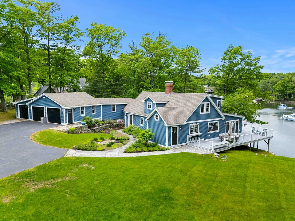 6 Sagamore Grv