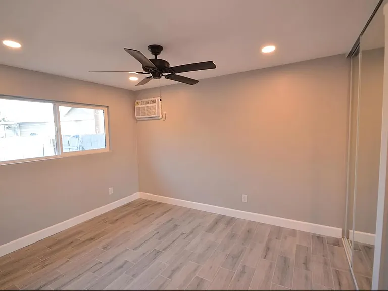 5358 Howard St #5366-A — Photo 9
