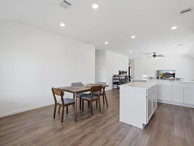 651 Spring Ashberry Ct — Photo 13