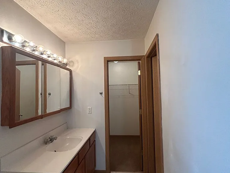2196 State Road 26 W — Photo 10