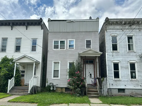 207 Congress St, Cohoes, NY 12047