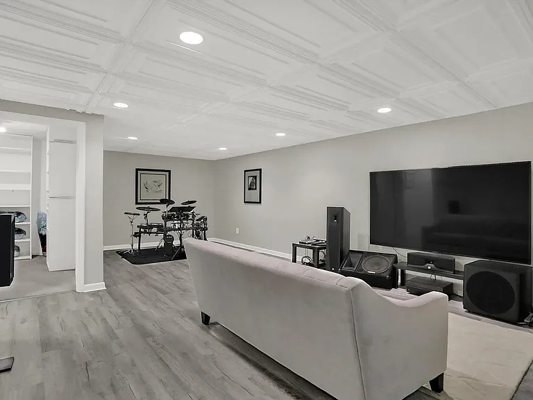 5398 Baltimore Ct — Photo 18