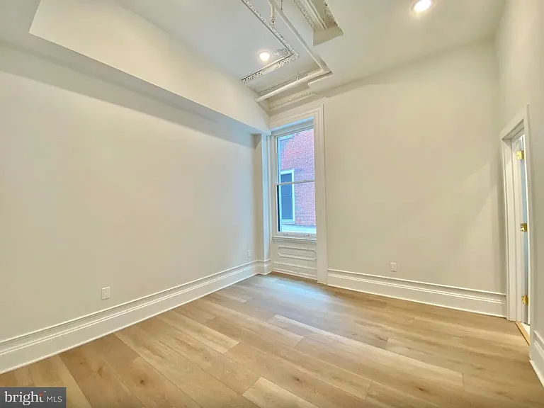 1824 Chestnut St #22 — Photo 12