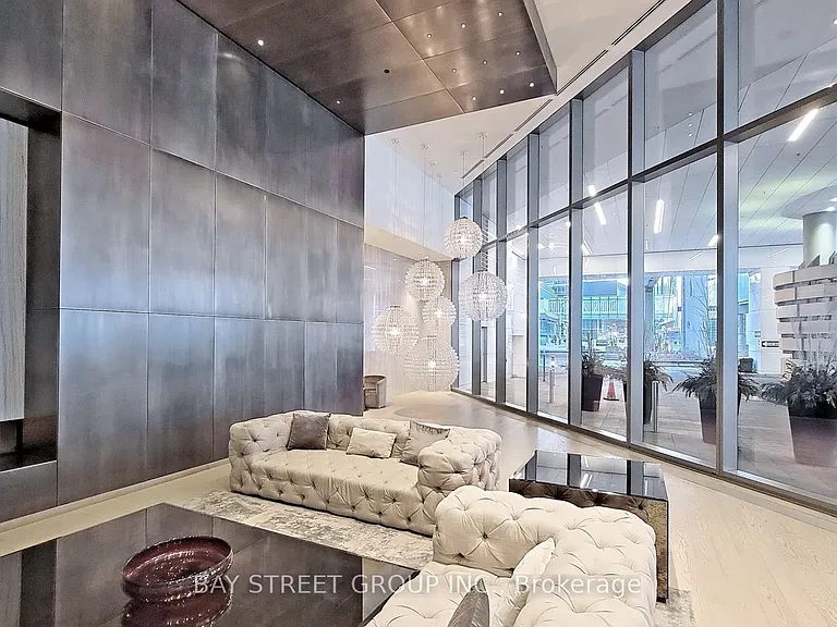 100 Harbour St #1210 — Photo 3