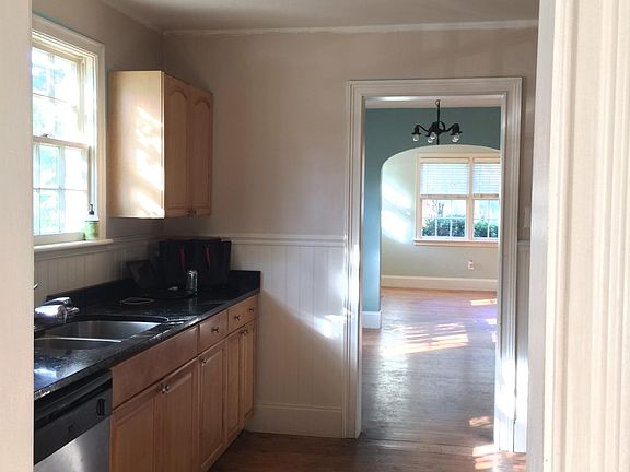 4th image of 2301 E 38th St