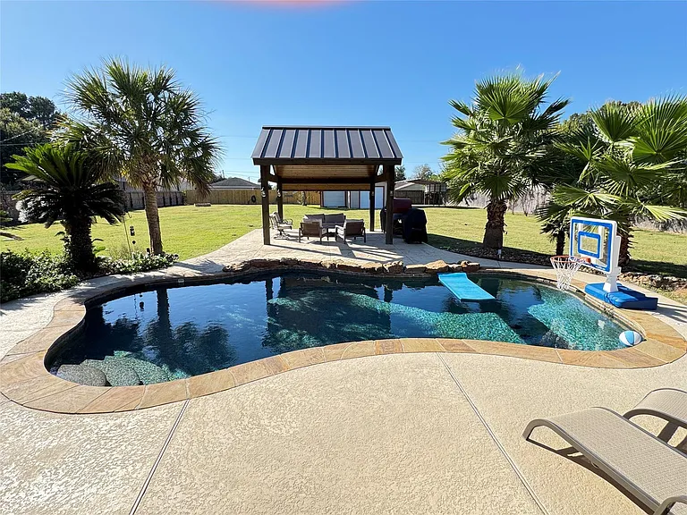 16003 Escher Rd — Photo 1