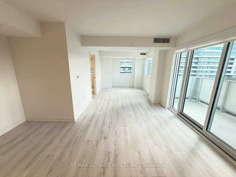 1010 Sandy Beach Rd #302 — Photo 2