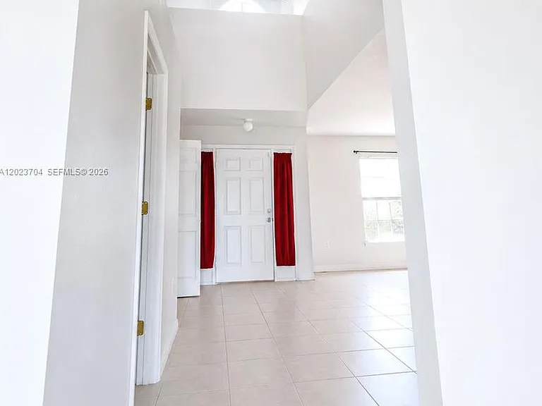 6136 NW Gaylord Ter — Photo 32