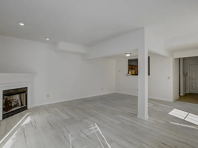 4104 Otter Creek Dr — Photo 17