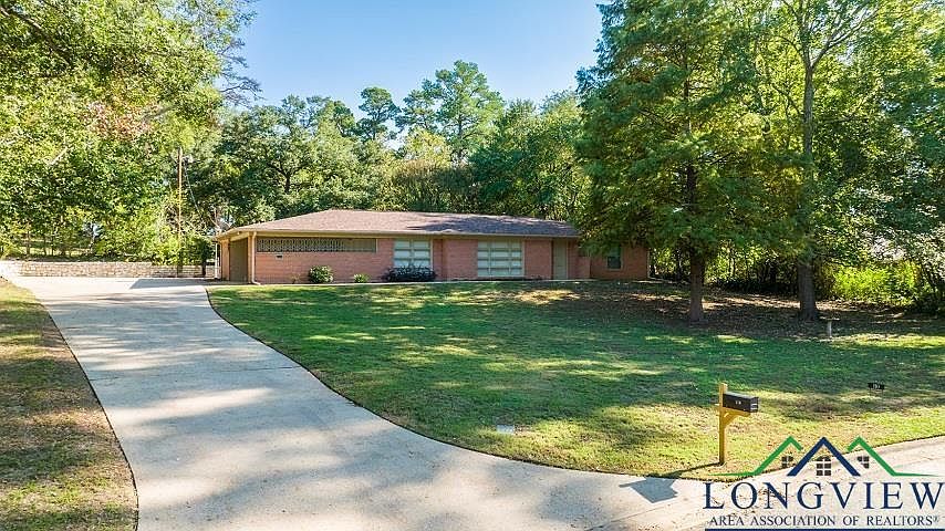 1st image of 110 Horseshoe Dr