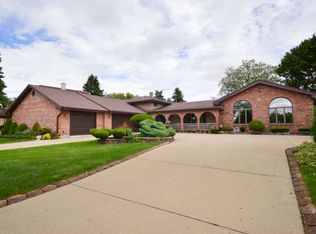 61 S Arlington Heights Rd, Elk Grove Village, IL 60007
