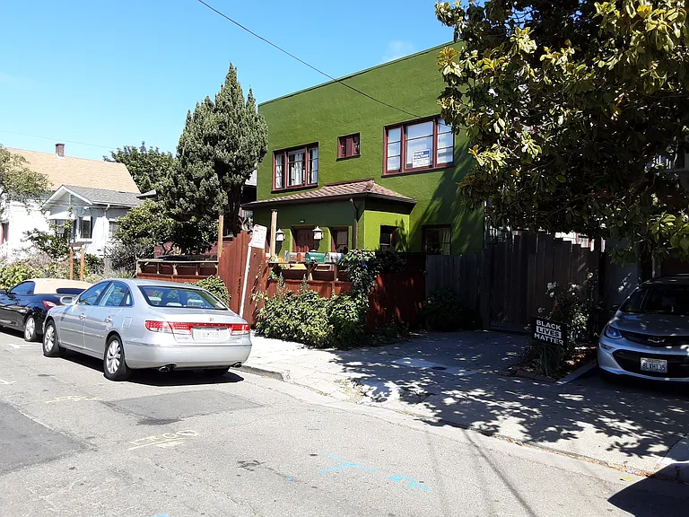 1080 Aileen St #1 — Photo 6