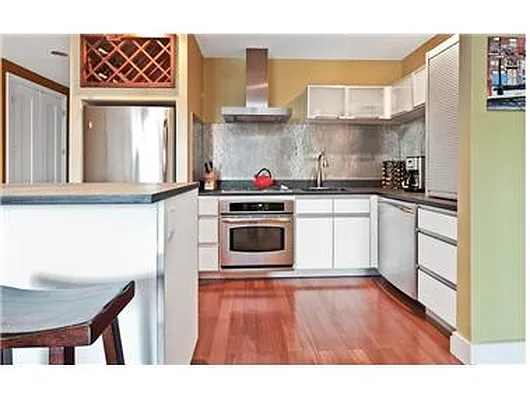 Rented by Douglas Elliman | media 32