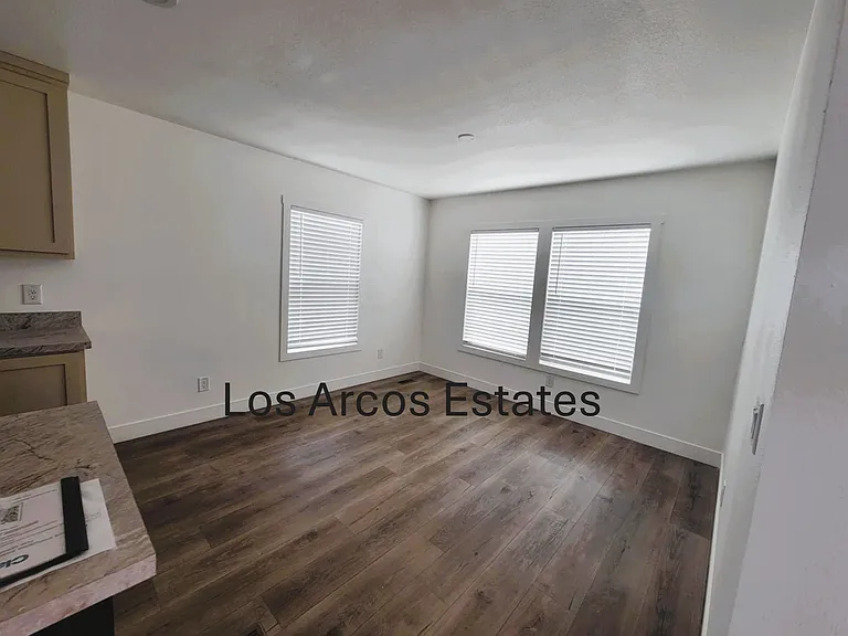 650 E Busby Dr #F — Photo 5