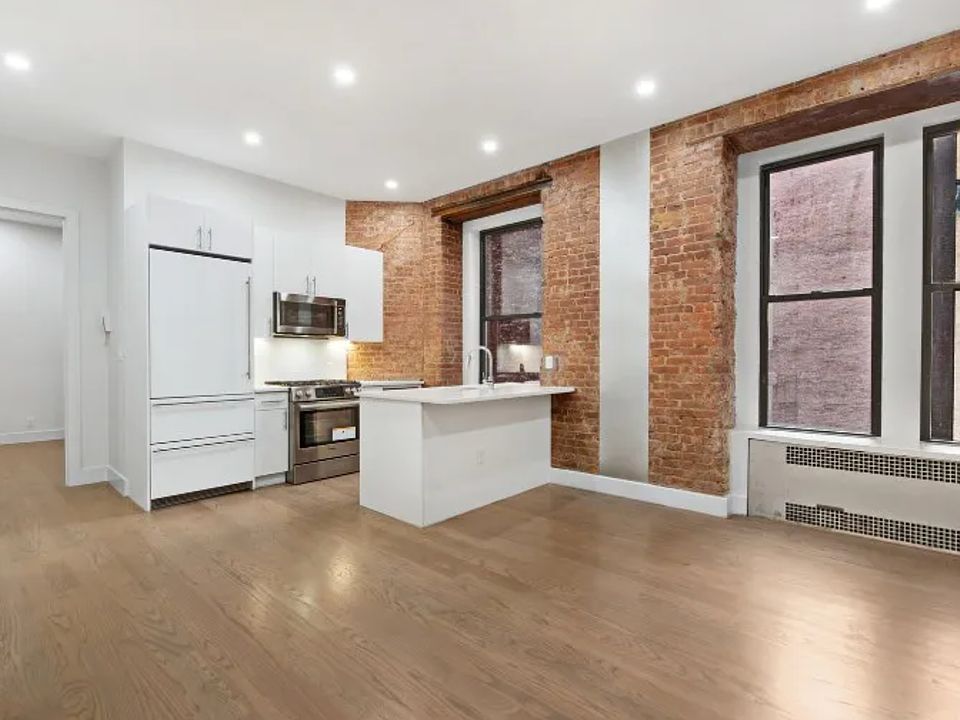 1st image of 194 3rd Ave APT 3