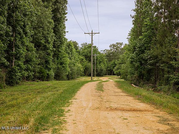 2nd image of Lewis Ln