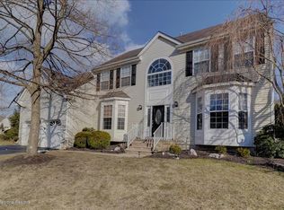 39 Periwinkle Cir, Tinton Falls, NJ 07712