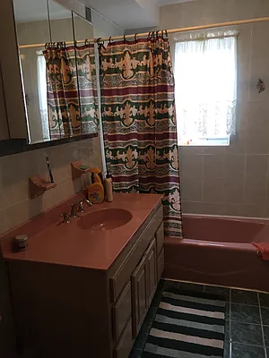 Rented by Metroline Realty | media 11