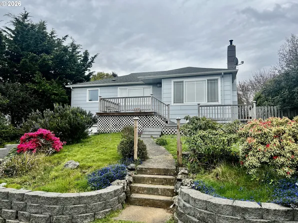 94251 2nd St, Gold Beach, OR 97444