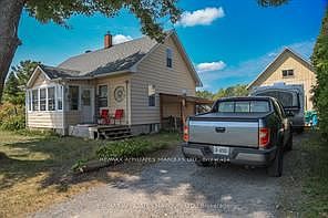 5th image of 13039 Riverside Dr