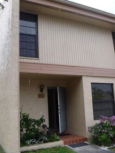 1st image of 1600 NW 93rd Ave