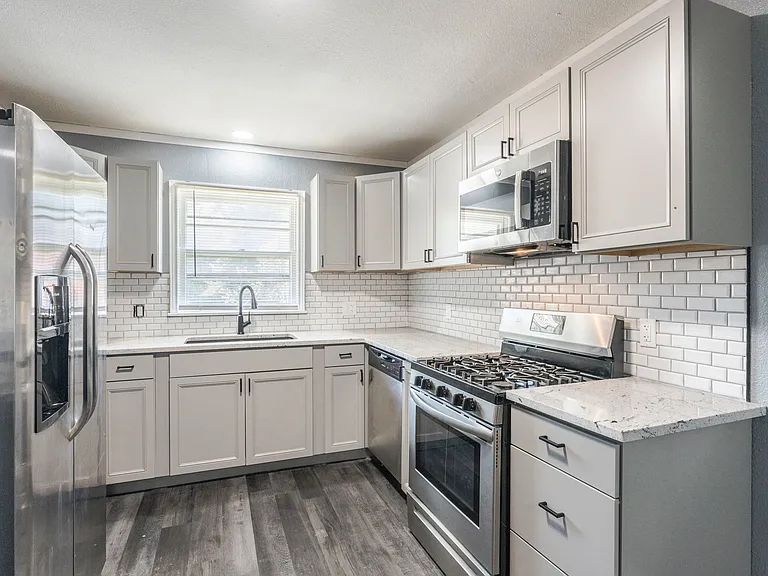 308 S Payne St — Photo 1