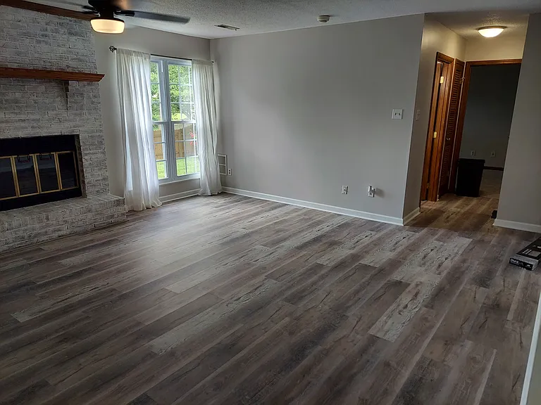 1335 Windamere Rd — Photo 6