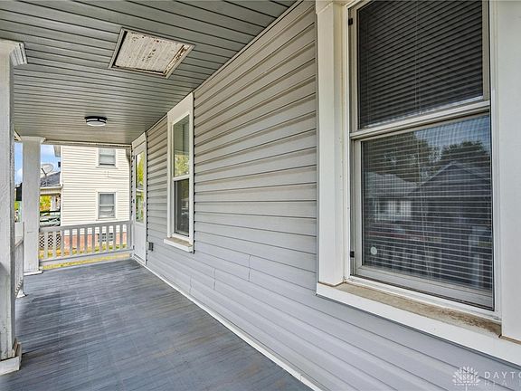 4th image of 250 S Harbine Ave