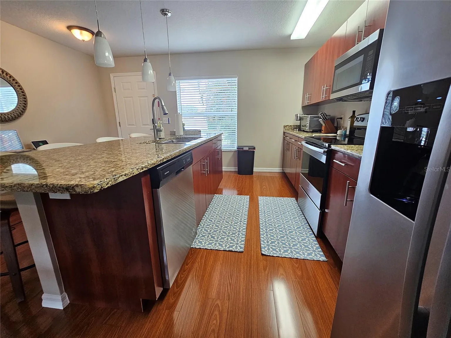 3 bed, 1550 sqft, $2,700 — Photo 4