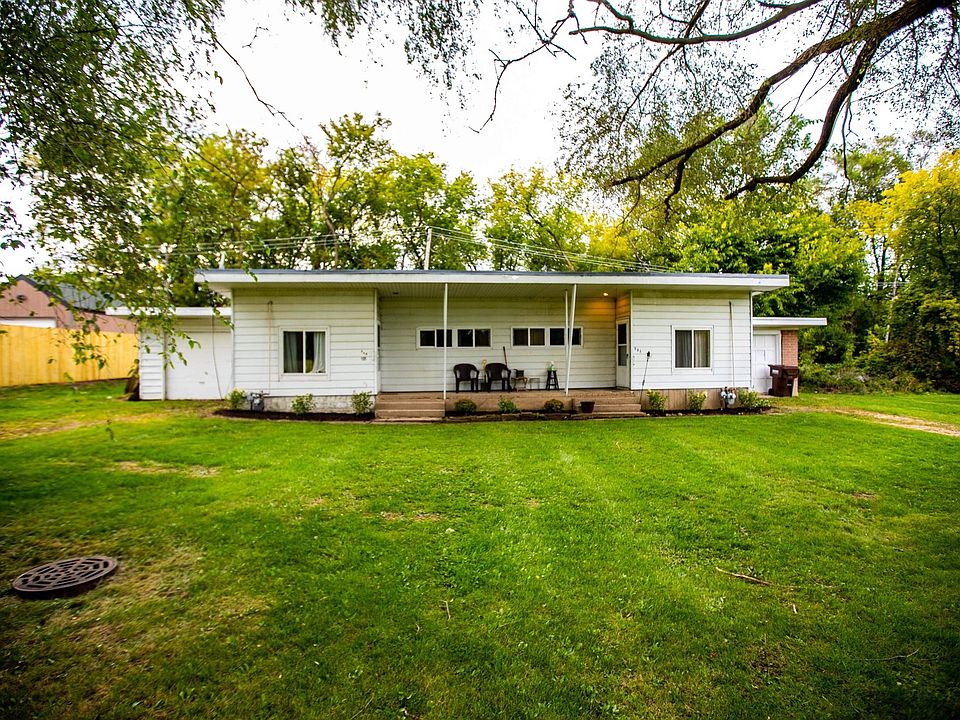 1st image of 119 Cairns Ct #119 & 121