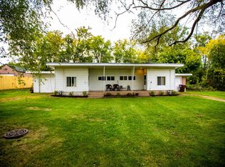 119 Cairns Ct #119 & 121, Woodstock, IL 60098