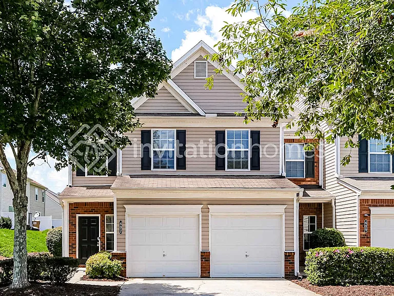 407 Windstone Trl — Photo 1