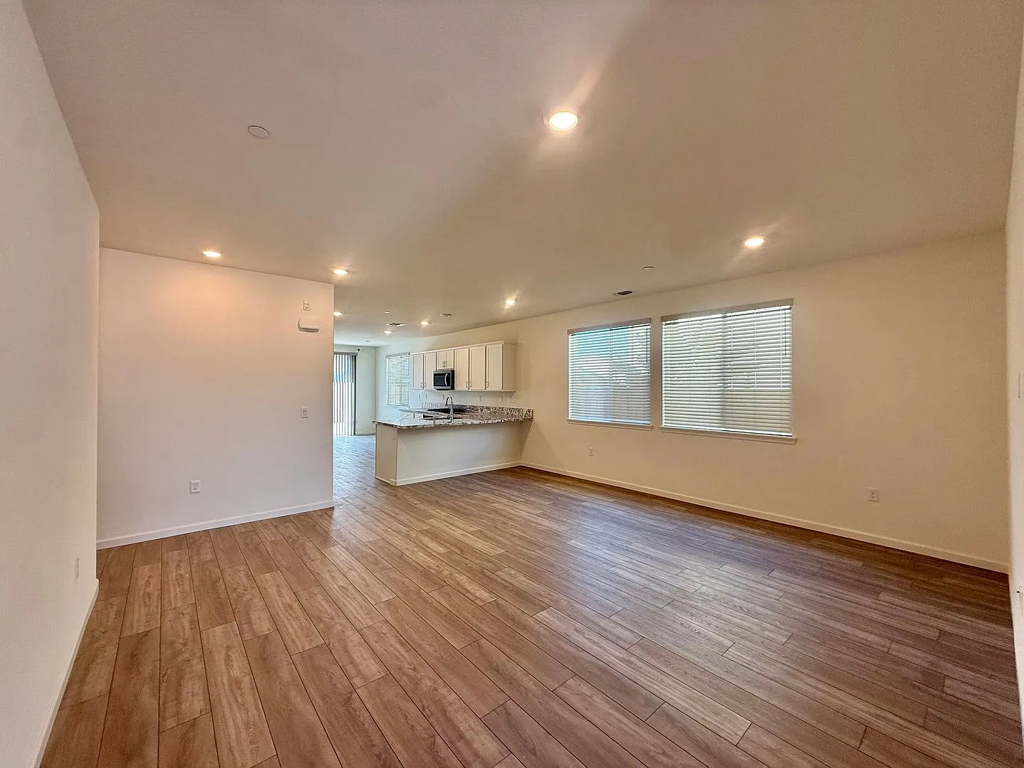 Newer Construction - 4 bedroom home — Photo 2