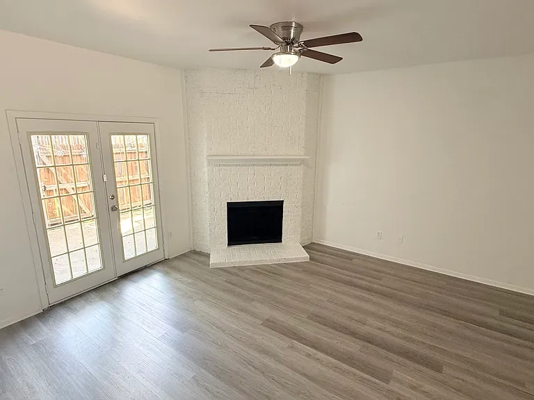 228 Samuel Blvd #S-6 — Photo 6