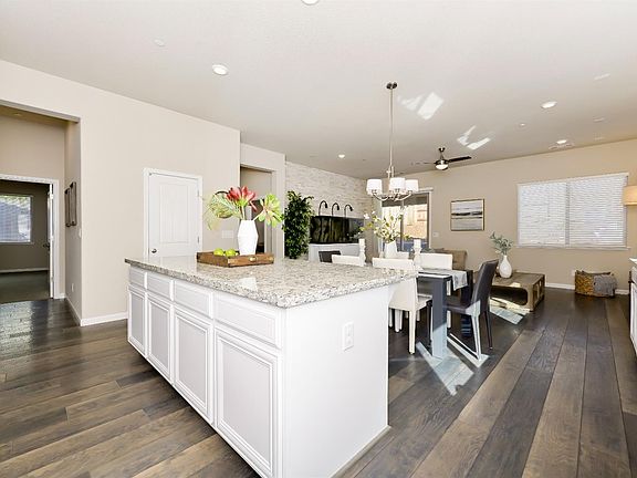 5th image of 3873 Fenway Cir