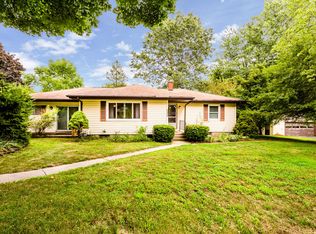 4065 Laukus Ln, Saint Joseph, MI 49085