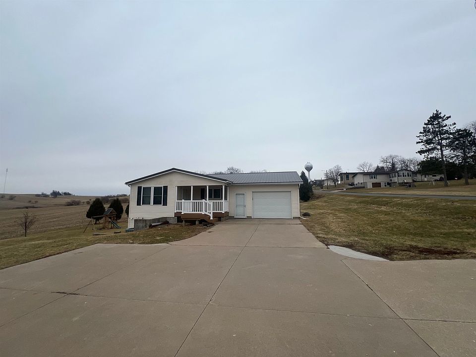 2nd image of 302 S Wyota St