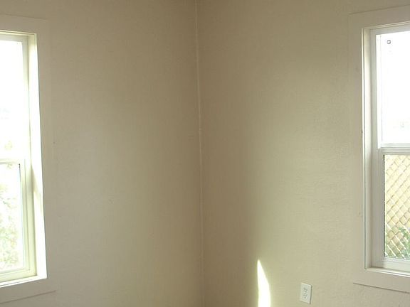 2nd image of 2930 E Monroe St #8433244