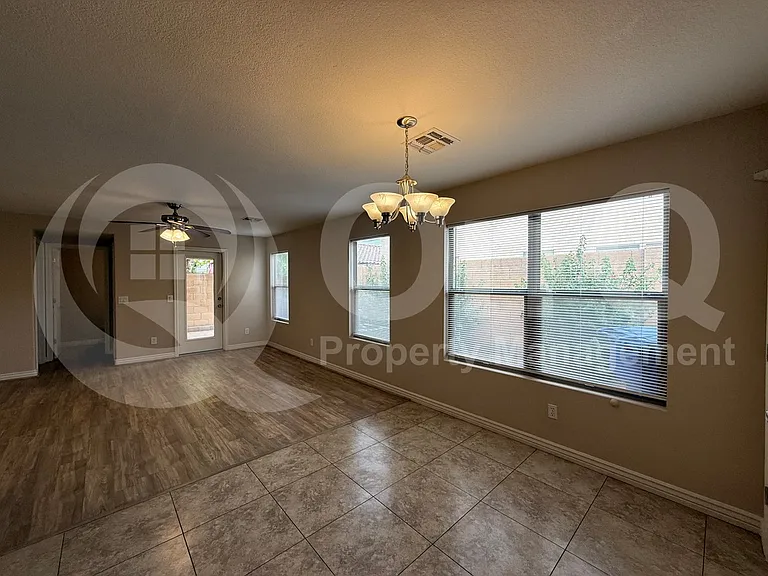 422 W Redwood Dr — Photo 8