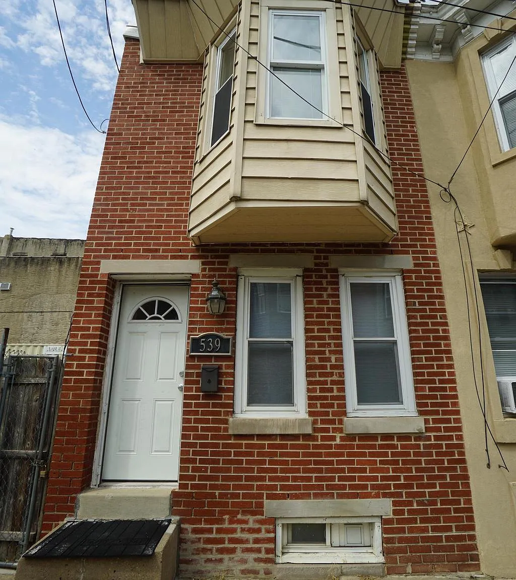 2 bed, 794 sqft, $1,500 — Photo 1