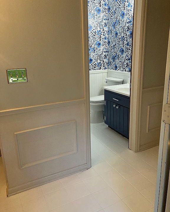 1/2 Bath